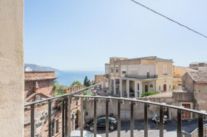 Cozy Apartment near the Historic Center, Taormina